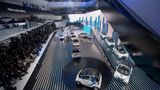 Mercedes am Vorabend der IAA 2013 in der Frankfurter Festhalle