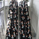 Vor allem auf eine gepflegte Ausstrahlung und Präsenz, Rhetorik und Eloquenz sowie eine gute Aufnahmefähigkeit wird Wert gelegt.