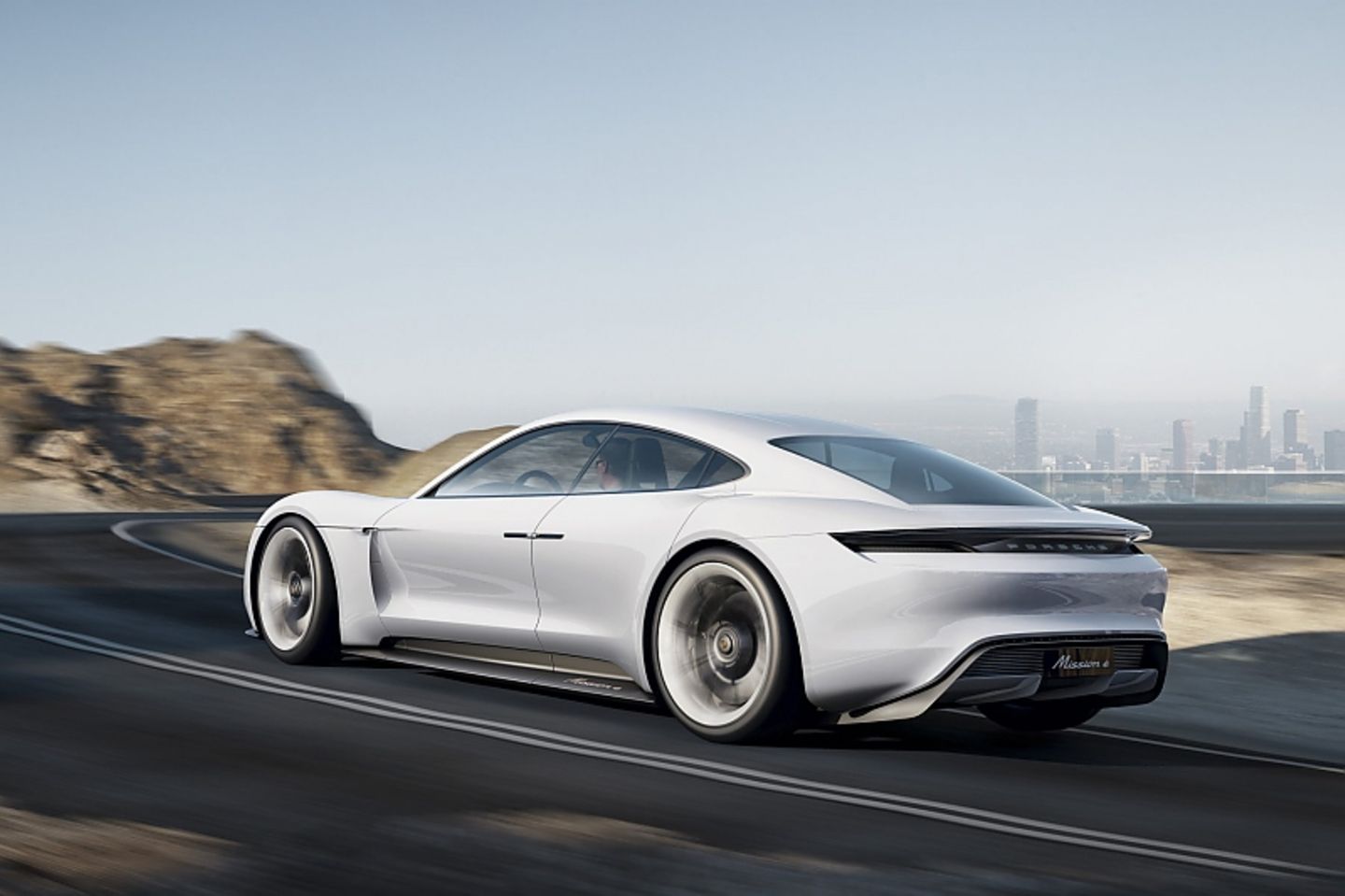 Porsche Misson E - mit 500 Kilometern Reichweite