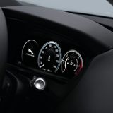 12,3 Zoll misst der frei konfigurierbare Bildschirm mit Tacho, Drehzahlmesser und Co.