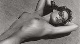 Herb Ritts Carrie in Sand 2