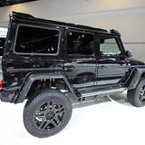 500 PS und 710 Newtonmeter Drehmoment stehen dem Extrem-Offroader Mercedes G500 4x4 hoch Zwei sehr gut zu Gesicht.