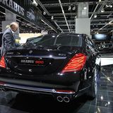 900 PS in einer Luxuslimousine - mehr braucht keiner.