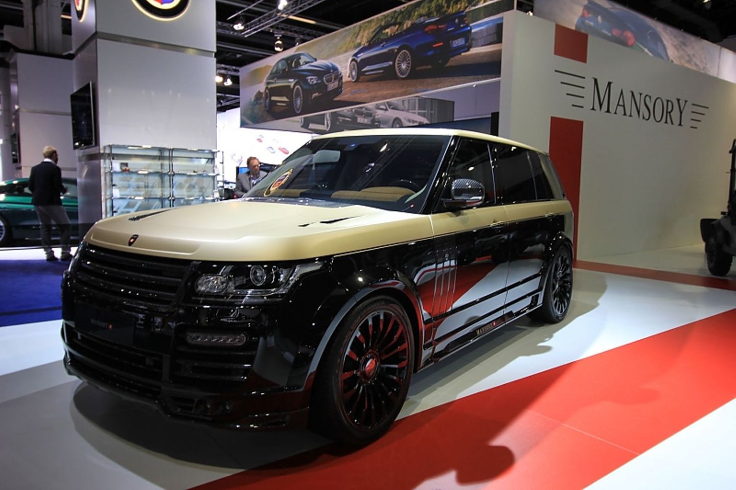 Der Range Rover Autobiography wurde von Mansory veredelt.