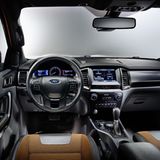 Im Innenraum eines SUVs herrscht mittlerweile Luxus