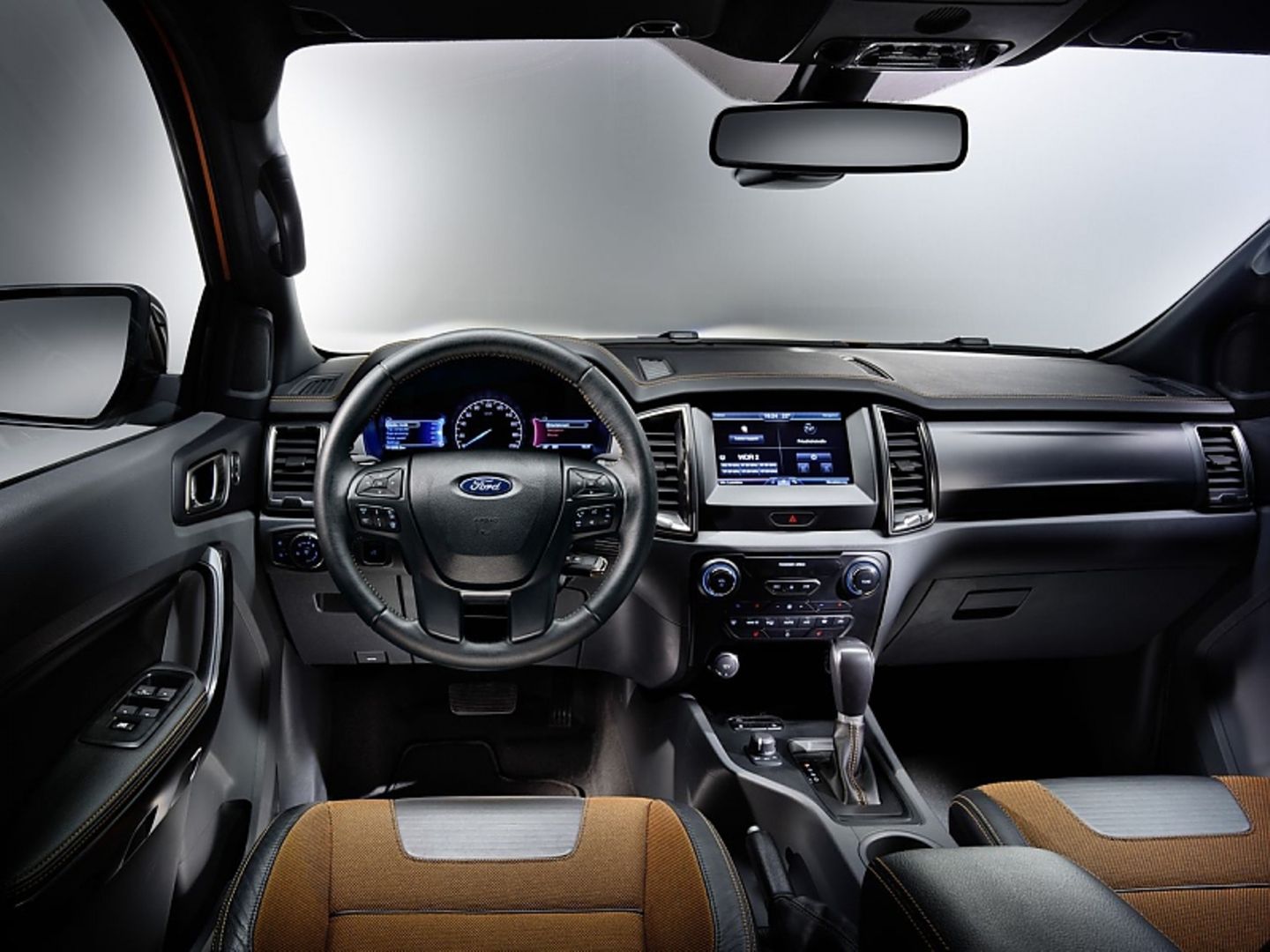 Im Innenraum eines SUVs herrscht mittlerweile Luxus