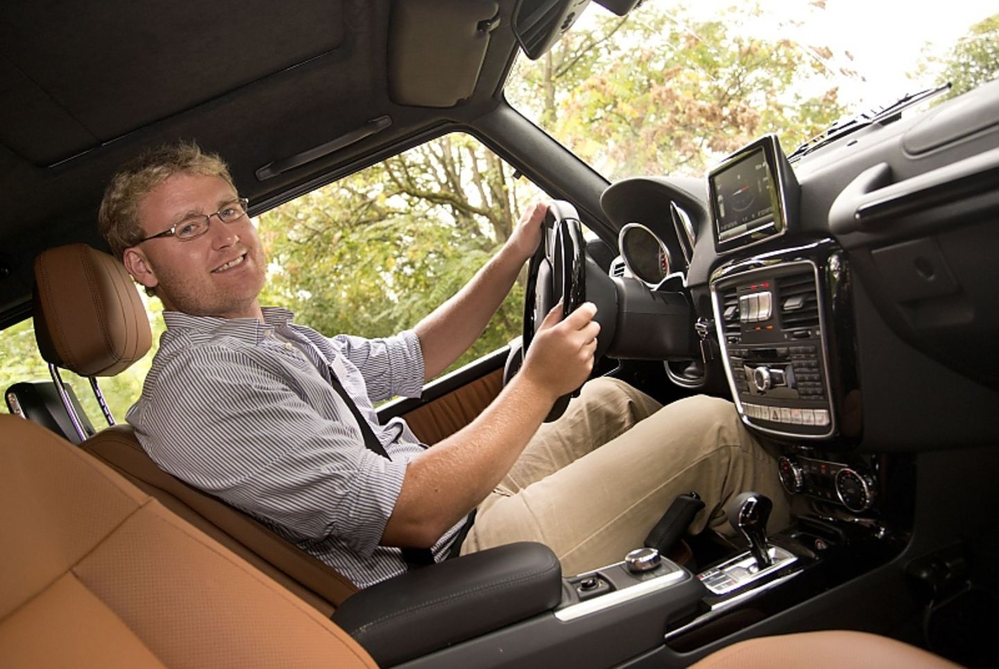 Redakteur Marcel Sommer im neuen Mercedes Benz G 350 d.