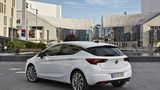 Opel Astra 1.4 Turbo - das design kann sich auch von hinten sehen lassen