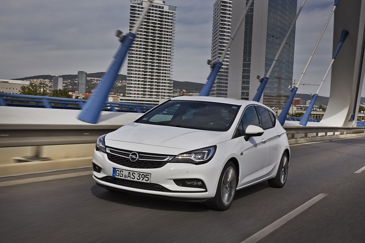 Opel Astra 1.4 Turbo - das Fahrwerk lässt sich nicht verstellen