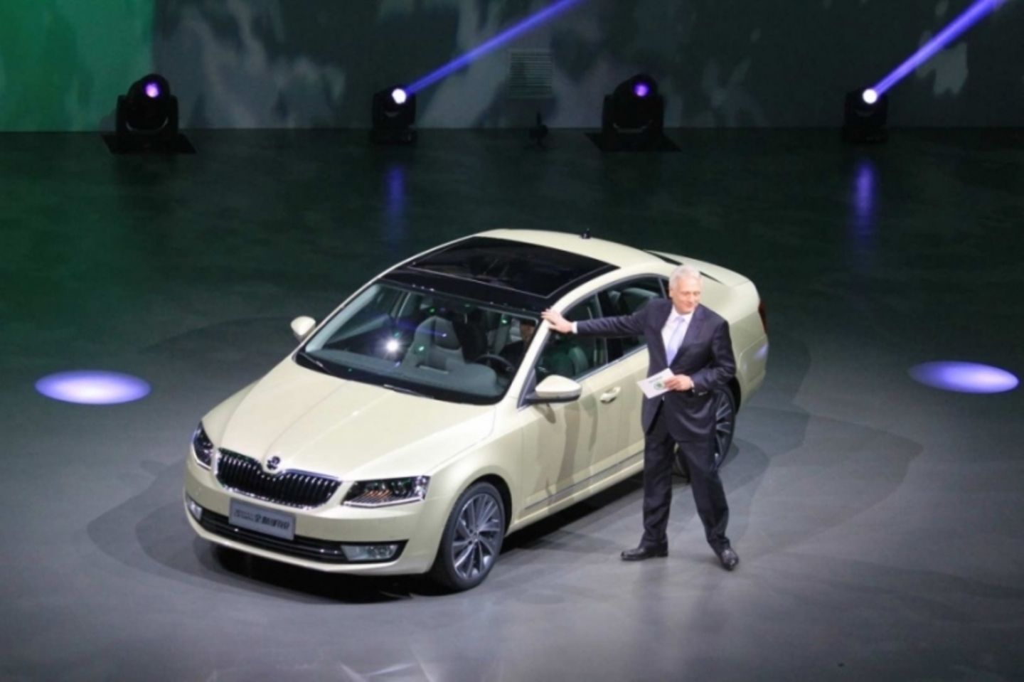 Winfried Vahland mit dem Skoda Octavia