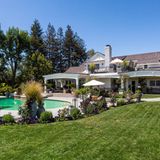 Die riesige Villa kostet 14,5 Millionen Dollar, umgerechnet etwa 13 Millionen Euro