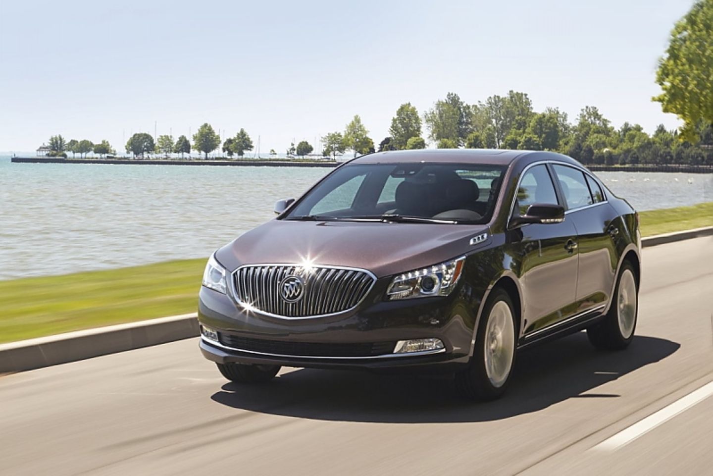 Amerikanische Automobile, wie der Buick LaCrosse werden nach dem amerikanischen FTP 72/75-Zyklus getestet, der auch einen aggressiven Fahrstil beinhaltet. Aber VW hat diesen Zyklus mit manipulierter Software ausgehebelt Amerikanische Automobile, wie der Buick LaCrosse werden nach dem amerikanischen FTP 72/75-Zyklus getestet, der auch einen aggres