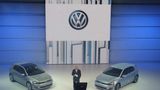Konzern-Chef Martin Winterkorn und der neue Golf.