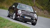 Dank der adaptiven Dämpfer liegt der Mini Clubman Cooper S gut auf der Straße