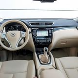 Typisches Nissan-Cockpit