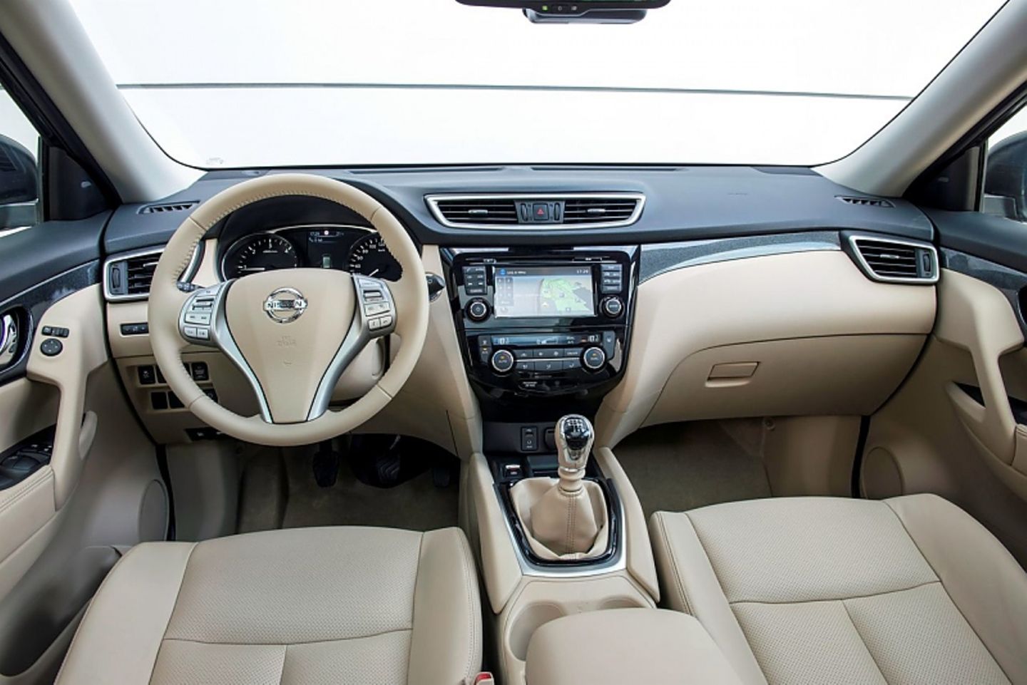 Typisches Nissan-Cockpit