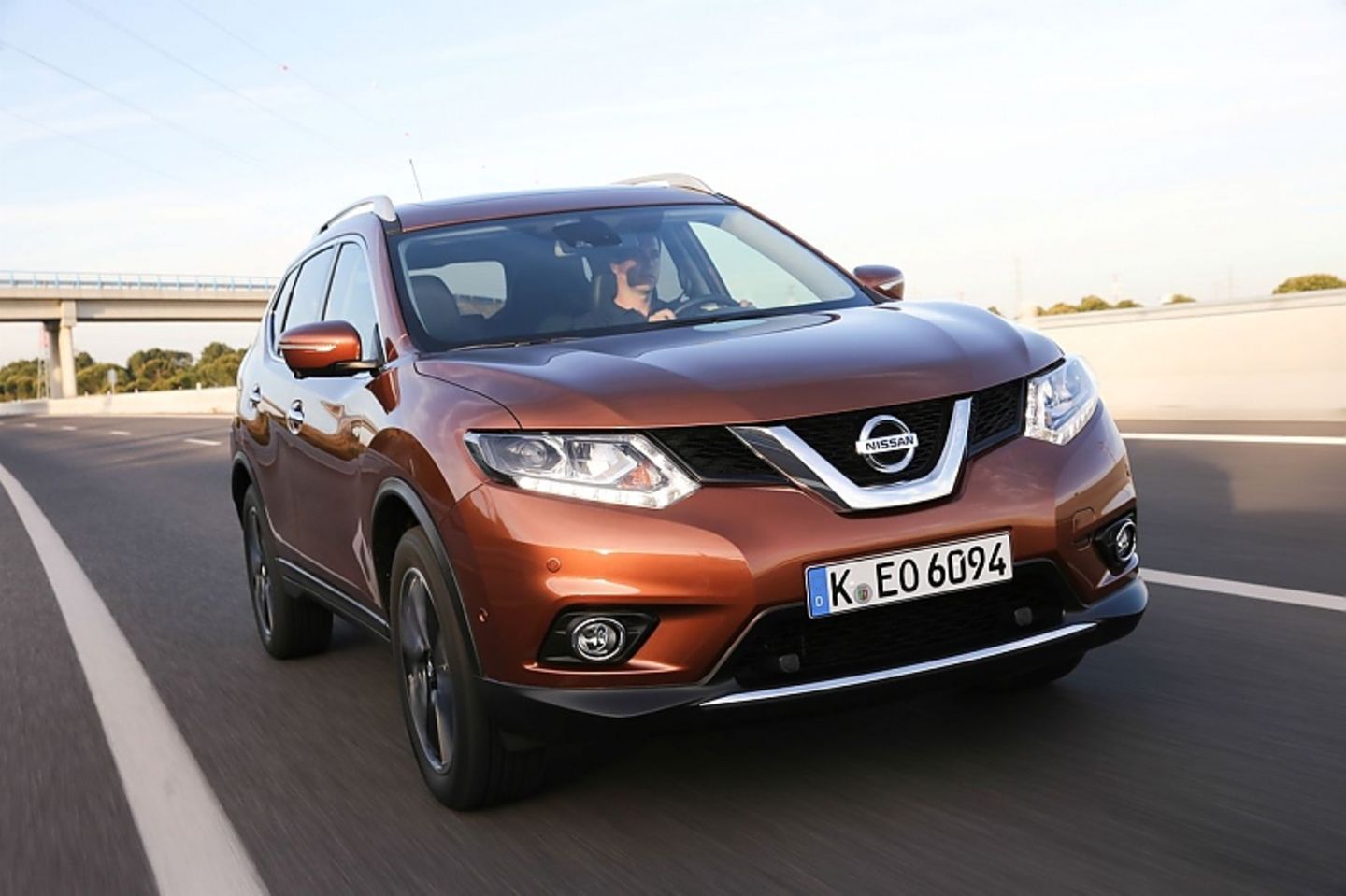 Die Front des Nissan X Trail 1.6 DIG-T ist ansehnlich