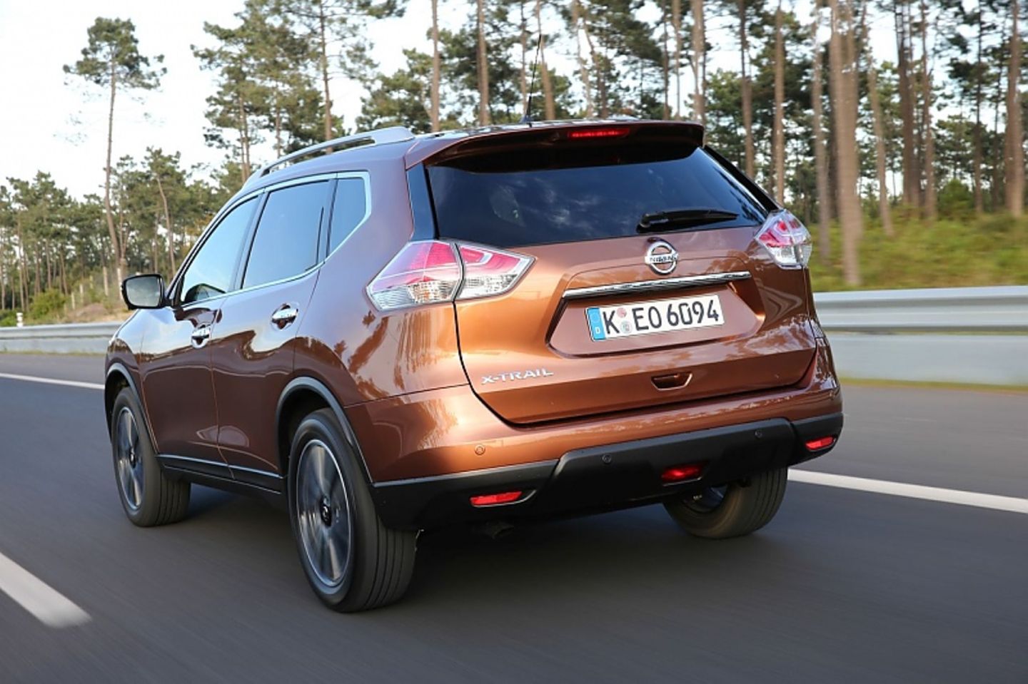 Die Spitzengeschwindigkeit des Nissan X Trail 1.6 DIG-T beträgt 200 km/h