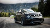 Der Nissan Juke-R 2.0 sprintet mächtig los