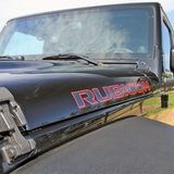 Die Motorhaube ist extra gesichert.