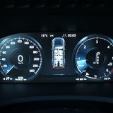 Die digitalen Instrumente sehen gut aus