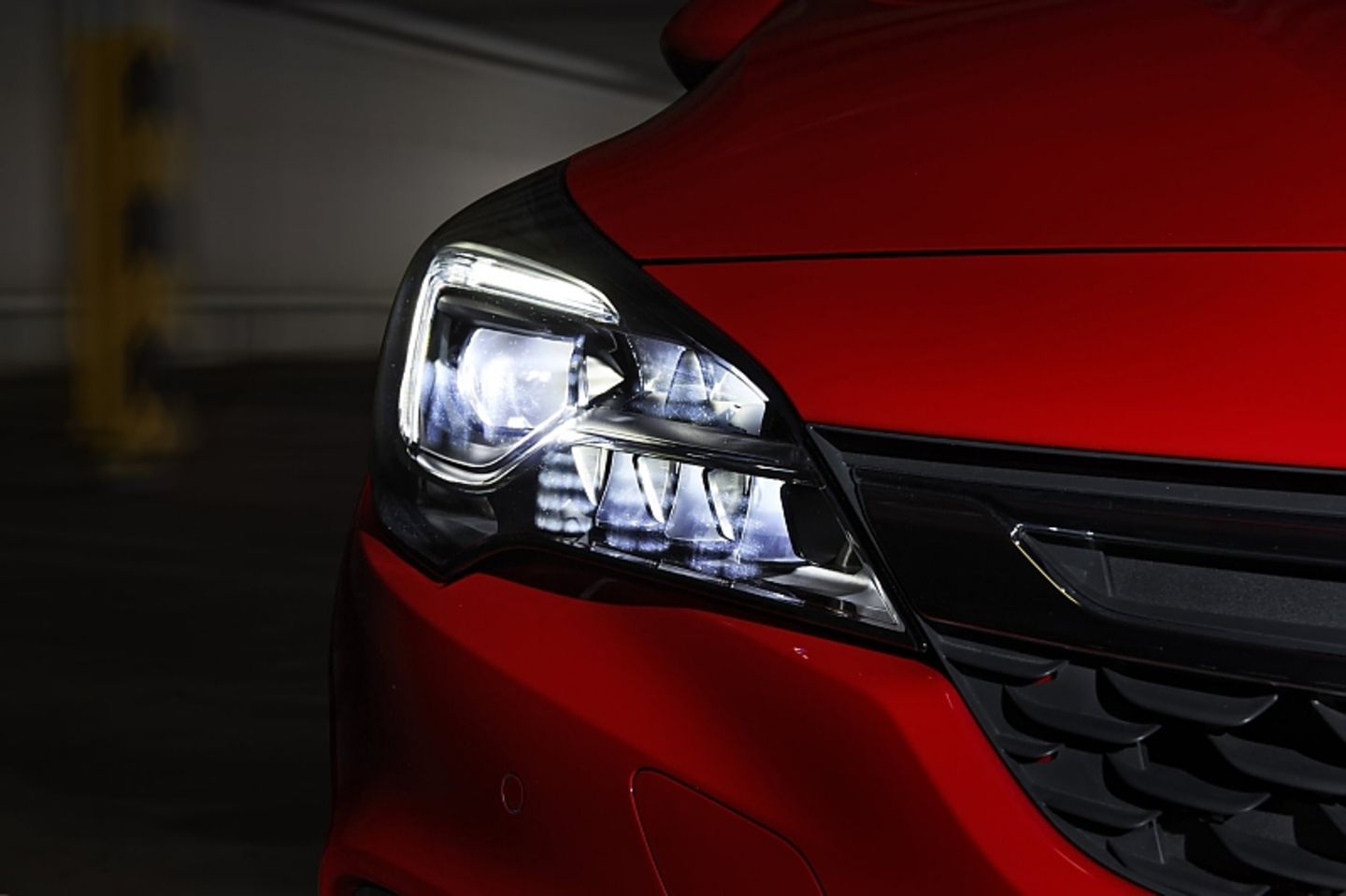 Opel Astra - nur optional mit LED-Matrixlicht