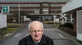 Portrait von Rainer Einenkel, Betriebsratsvorsitzender des Opel-Werks in Bochum und Mitglied im Aufsichtsrat der Adam Opel AG, am 03.03.2015 vor dem kürzlich geschlossenen Opel-Werk in Bochum. 