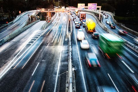 Handys auf der Autobahn: Seid ihr denn verrückt?