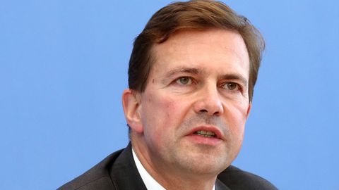 Regierungssprecher Steffen Seibert dementierte den Flüchtlings-Soli
