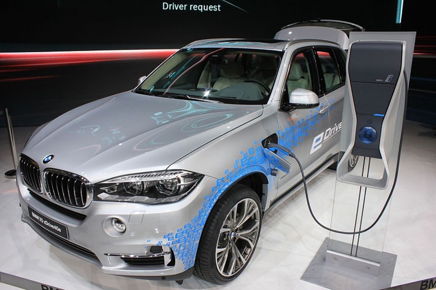 BMW X5 xDrive 40e - mit Stecker