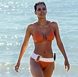 Platz 4    Ihren Oscar für "Monster's Ball" hatte sie beim Beginn der Dreharbeiten noch nicht. Wer weiß ob Halle Berry sonst als Bond-Girl in "Stirb an einem anderen Tag" an der Seite von Pierce Brosnan überhaupt zur Verfügung gestanden hätte. Ihre Bikiniszene ist eine Hommage an Ursula Andress. Wow!