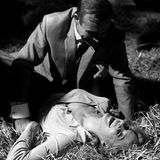 Platz 3  Allein schon wegen ihres Filmnamens gebührt Honor Blackman der dritte Platz: Sie war in "Goldfinger" die Pussy Galore, Pilotin und Chefin einer Fliegerstaffel. Weil Bond sie verführt, hilft sie ihm später. Einem modernen Frauenbild entspricht das nicht.