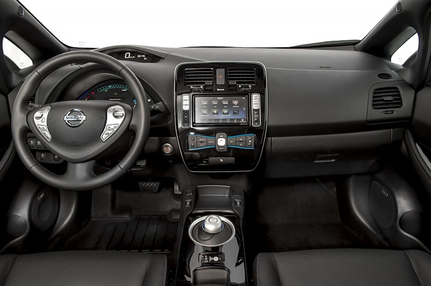 Das Cockpit des Nissan Leaf.
