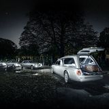 Das britische Bestattungsunternehmen A. W. Lymn mit seiner Rolls Royce Flotte