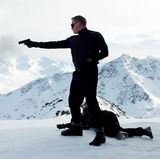 Alle Bond-Darsteller sind zwischen 1,85 und 1,87 Meter groß. Nur einer tanzt aus der Reihe: Daniel Craig ist mit 1,78 Meter deutlich kleiner als seine Vorgänger.