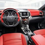 Das Cockpit des SsangYong Tivoli Benziners mit Automatikgetriebe.