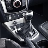 Hier dürfen die sechs Gänge manuell gewechselt werden.