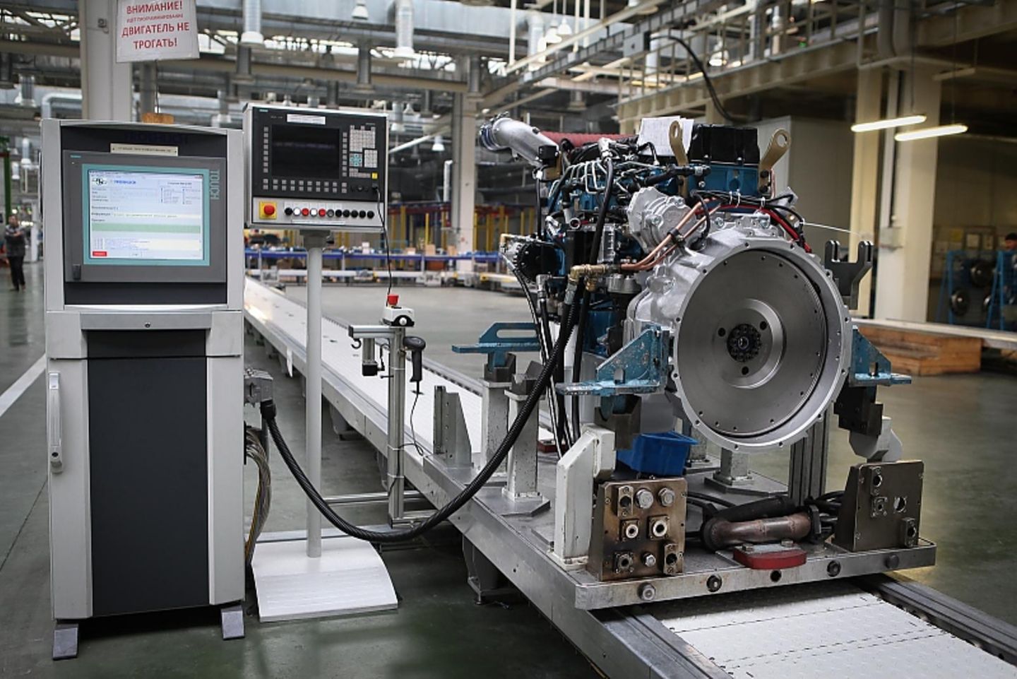 Motorenproduktion bei GAZ in Jaroslawl