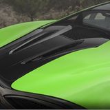 Hier drunter arbeitet ein V8 Doppelturbomotor.