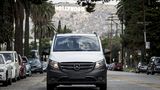 Neu unter dem Hollywood-Schriftzug: Mercedes Metris in den USA