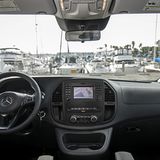 Nix geht ohne Cupholder: Mercedes Metris in den USA