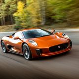 Der Jaguar C-X75 ist Teil einer Verfolgungsjagd durch Rom