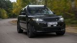 Auch ein Range Rover Sport SVR spielt im neuesten Bond-Film mit