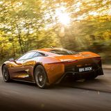 Der James Bond Jaguar C-X75 hat ein römisches Nummernschild