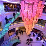 Das Treppenhaus der "Norwegian Escape"