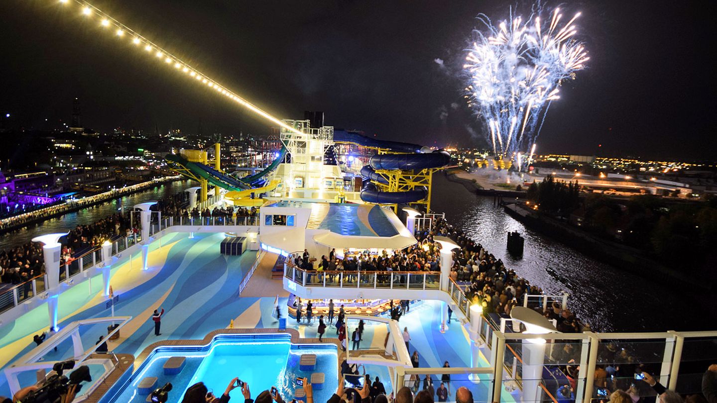 Feuerwerk über dem Hafen