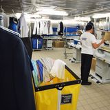 Mitarbeiter der Wäscherei