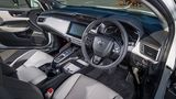 Im Cockpit sind holzähnliche Applikationen vorhanden