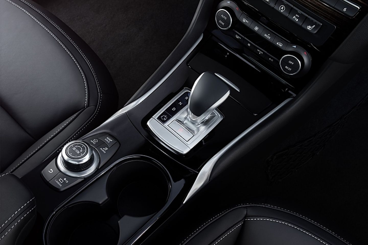Infiniti Q30