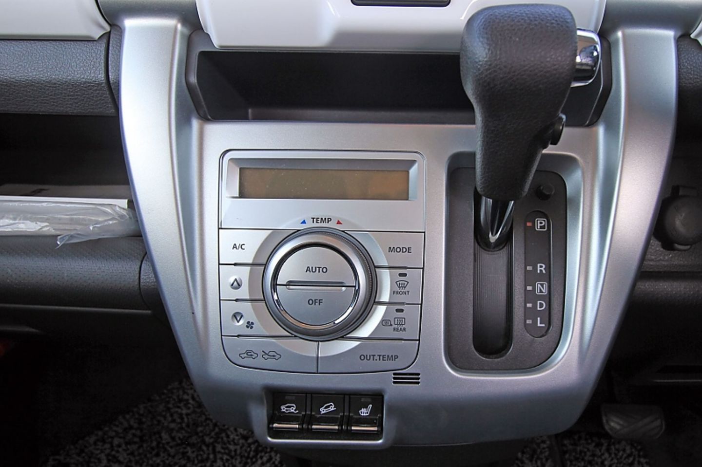 Ein CVT-Getriebe und Allradantrieb sind erhältlich.